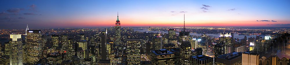 Blick vom Rockefeller Center auf New York City Richtung Süden (2005)