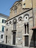 Pisa San Pietro in Vinculis (facciata).JPG