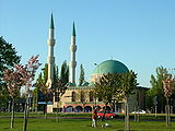 2004 Mevlana Moschee Rotterdam.JPG