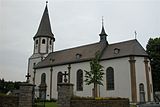 Seitenansicht der römisch-katholischen Pfarrkirche St.&Laurentius Scharfenberg