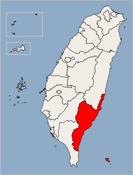 Karte Taiwans mit dem Kreis Taitung (rot), zu dem auch die davon südöstlich gelegene Orchideeninsel gehört