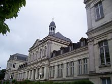 Palais UCO.JPG