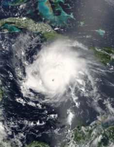 Hurrikan Emily bei der stärksten Intensität, 16. Juli 2005