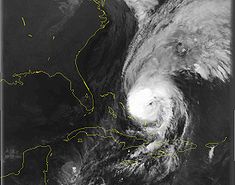 Hurrikan Lili als Kategorie-3-Sturm über den Bahamas