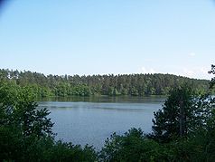 Blick auf den See Ostrowiec – der größte See des Nationalparks