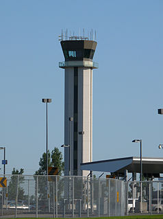 Tower at Buffalo airport.JPG
