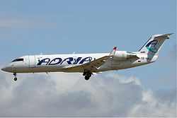 Ein Bombardier CRJ200 der Adria Airways