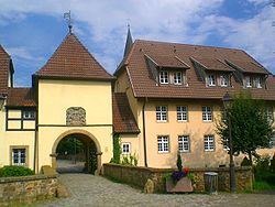 Klosterpforte mit Torhaus aus dem Jahr 1700