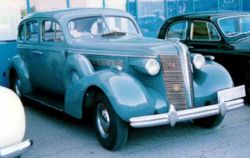 Buick Century Serie 60 Modell 64 Limousine (1937)
