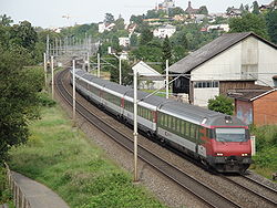 Interregio nach Bern hat soeben Aarau Richtung Olten verlassen.