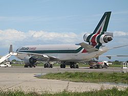 Eine ehemalige McDonnell Douglas MD-11F der Alitalia Cargo