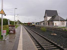 Zug der HLB im Bahnhof Rosbach (Fahrtrichtung Friedrichsdorf)