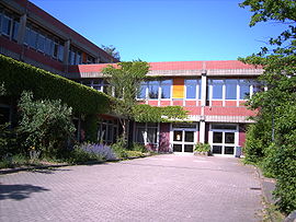 Gymnasium Kiel-Elmschenhagen.JPG