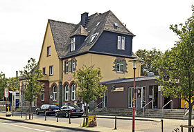 Bahnhof Hofheim, Straßenseite
