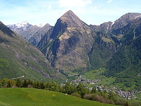 Olivone am Fusse des Sosto (2221 m ü.M.)