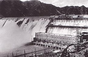 Der Damm im Juni 1942 im Bau