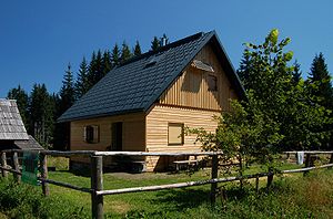 Hütte ober der ArichwandKoča nad Arihovo pečjo