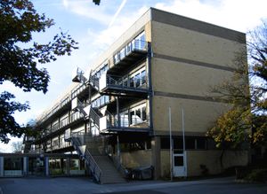 Hauptgebäude des Gymnasiums An der Stenner (2005)