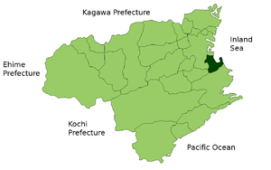 Lage Komatsushimas in der Präfektur
