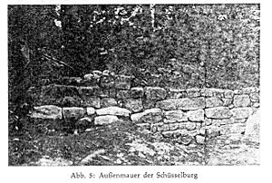 Eine Mauer der Ostburg (Ludwig Zapf)