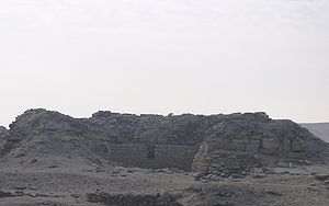 Überreste der Lepsius-XXIV-Pyramide