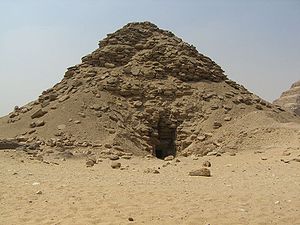 Nordseite der Userkaf-Pyramide