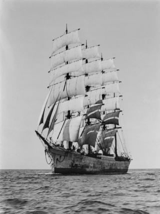 Richelieu ex Pola in full sail - SLV Allan C. Green H91.108-371.png