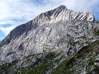 Alpspitze-Nordwand vom Osterfelderkopf aus gesehen