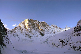 Nordwand über dem Glacier de Leschaux (März 2005)