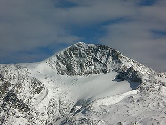 Der Gipfelaufbau des Hohen Rifflers von Westen, davor das Schwarzbrunnerkees