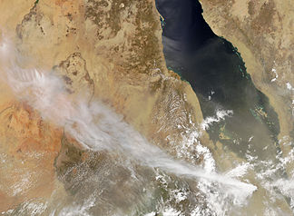 Nabro Volcano ash cloud 2011-06-13, Eritrea.jpg