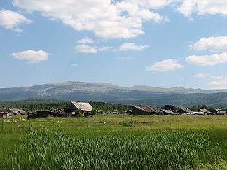 Blick über die verlassene Siedlung Bolschaja Osljanka in Richtung Südosten zur Osljanka