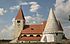 Gotische Wehrkirche mit Karner.jpg