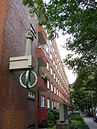 Jarrestadt, Kranzhaus, Großheidestraße 20-30 (Hamburg-Winterhude).jpg