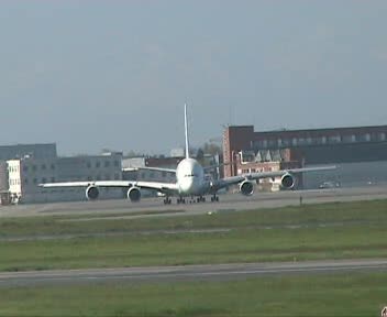 A380 takeoff.ogg