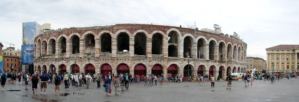 Panorama der Arena von Verona
