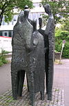 Aachen Skulptur-vor-der-Hochschulbibliothek.jpg