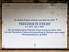 Gedenktafel Defreggerstr 20 (Trept) Friedrich Ebert.JPG