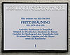 Gedenktafel Manfred-von-Richthofen-Str 77 Fritz Bräuning.JPG
