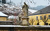 GuentherZ 2011-01-29 0052 Gumpoldskirchen Statue Johannes Nepomuk.jpg