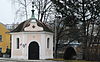 GuentherZ 2011-03-19 0047 Zwettl Johannes-Nepomuk-Kapelle Kriegerdenkmal.jpg