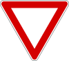 Italian traffic signs - dare precedenza.svg