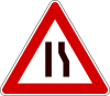 Italian traffic signs - strettoia asimmetrica a destra.svg