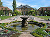Orangerie & Delphinbrunnen des Schlosses Belvedere (Weimar).jpg