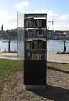 Public bookcase germany bonn beuel 20110208.JPG