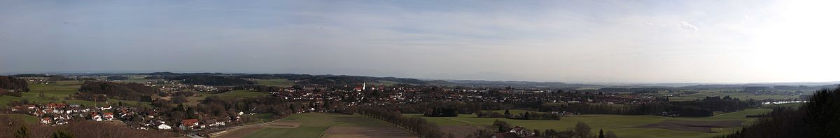 Panorama Ebersberg vom Aussichtsturm überhalb der Ebersberger Alm auf der Ludwigshöhe