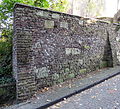 Backsteinstützmauern