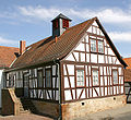 Ehem. Schulgebäude und Amtshaus, heute Dorfgemeinschaftshaus.