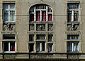 Fenster an Haus Ludenberger Strasse 30 in Duesseldorf-Ludenberg, von Suedwesten.jpg