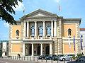 Halle Saale Opernhaus 2003.jpg
